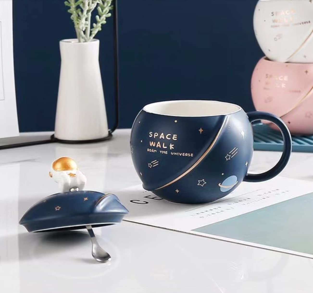 NYRWANA Coffee Mug, Gift for Man, Birthday Present for Brother, Mugs for Present, Diwali Gift, Ceramic Mug, Cute Mugs, Astronaut Planet Coffee Mug with 3D Creative Space, Lid & Spoon (400ml-Dark Blue)
