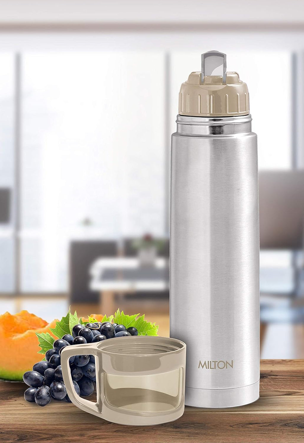 Milton Carafe 1500 Stainless Steel Double Walled Vacuum Insulated Flask with Lid and Handle, 1460 ml, Silver, Coffee/Tea Carafe Heat & Cold Retention, Leak Proof, Rust Free, Easy to Carry
